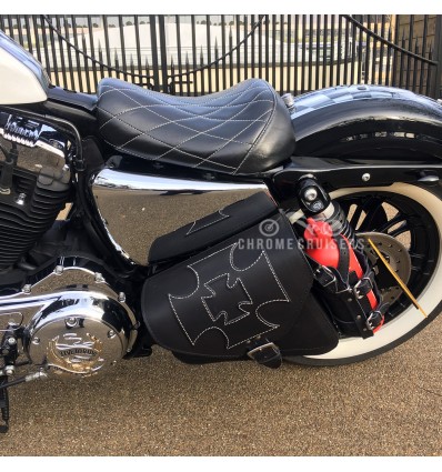 Harley Davidson Sportster Schwarz Satteltasche aus echtem Leder mit Malteserkreuz